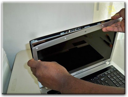 Замена экрана ноутбука Samsung в Бердске